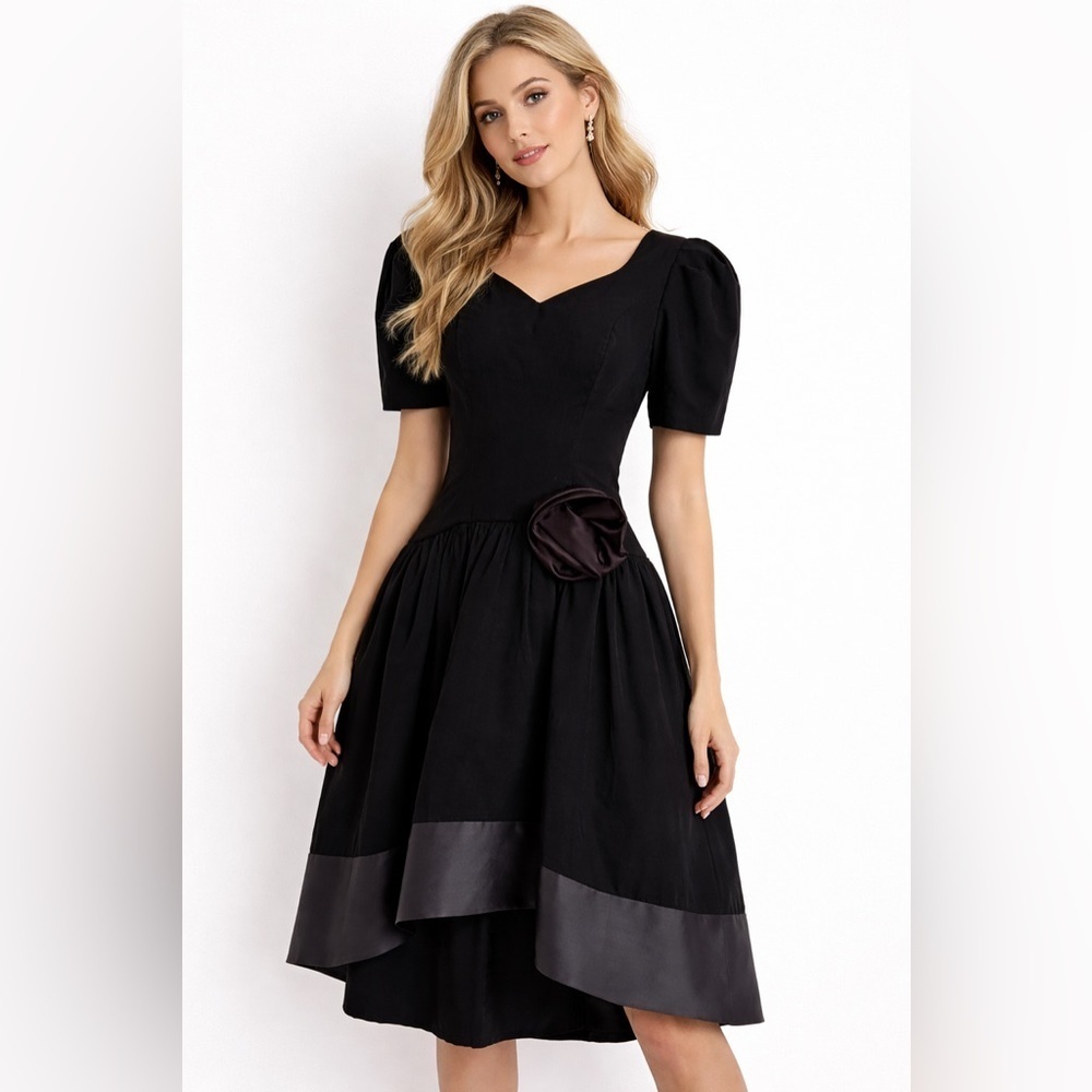 Saks Fifth Avenue VTG 1980
black silk puff sleeve dress black tie event sz 4